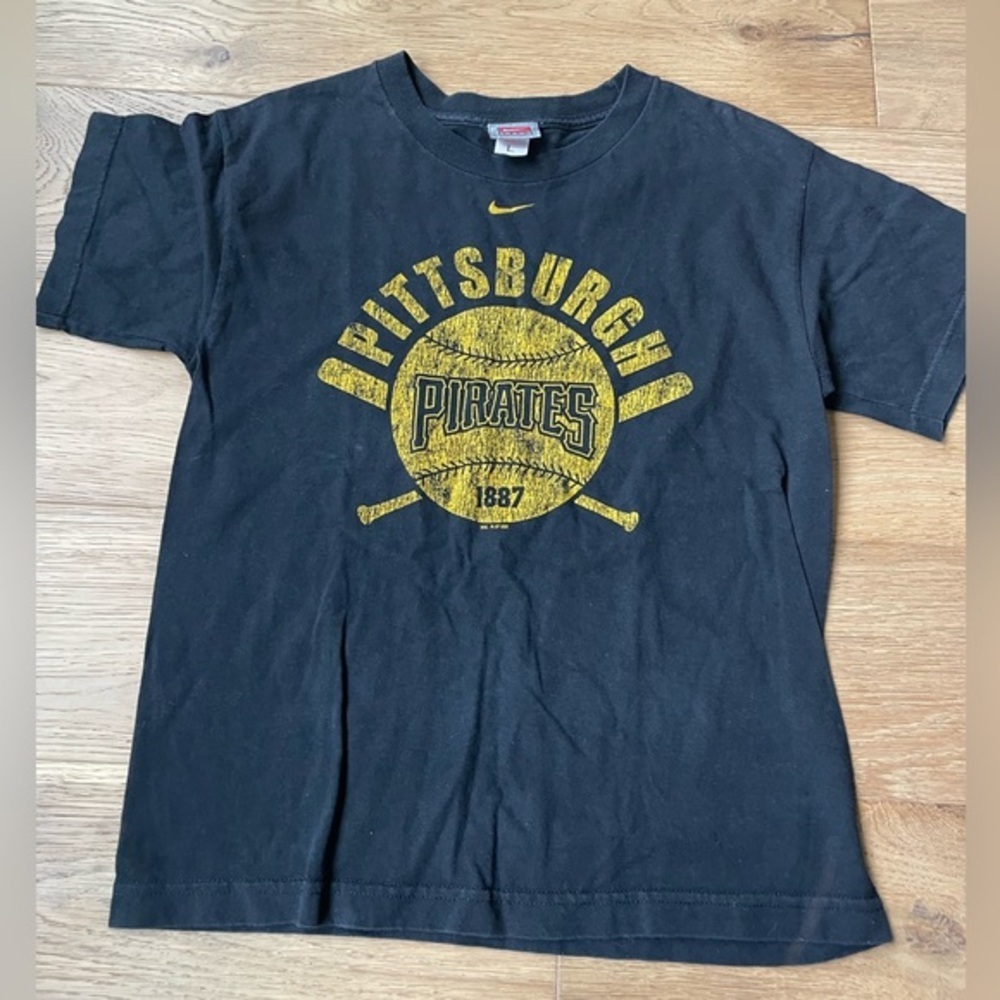 Y2k nike Pittsburgh pirates shirt boys large